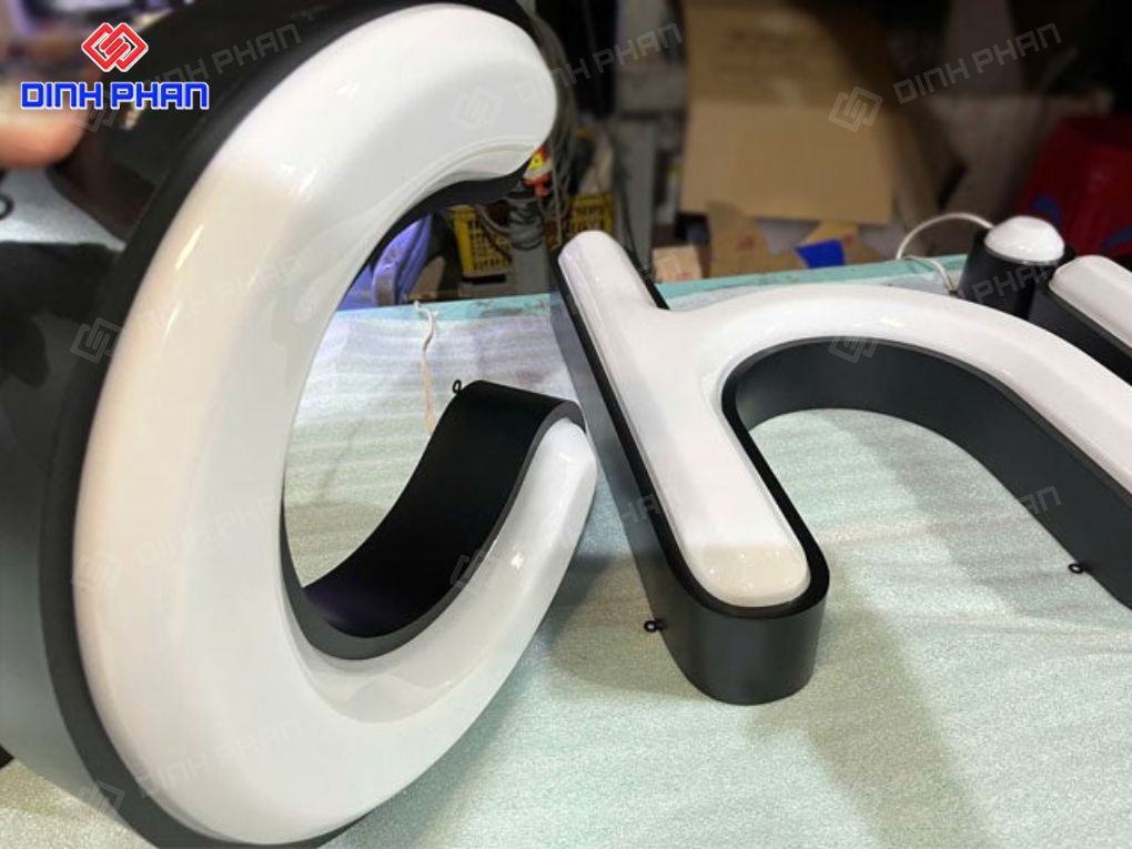Làm bảng hiệu led