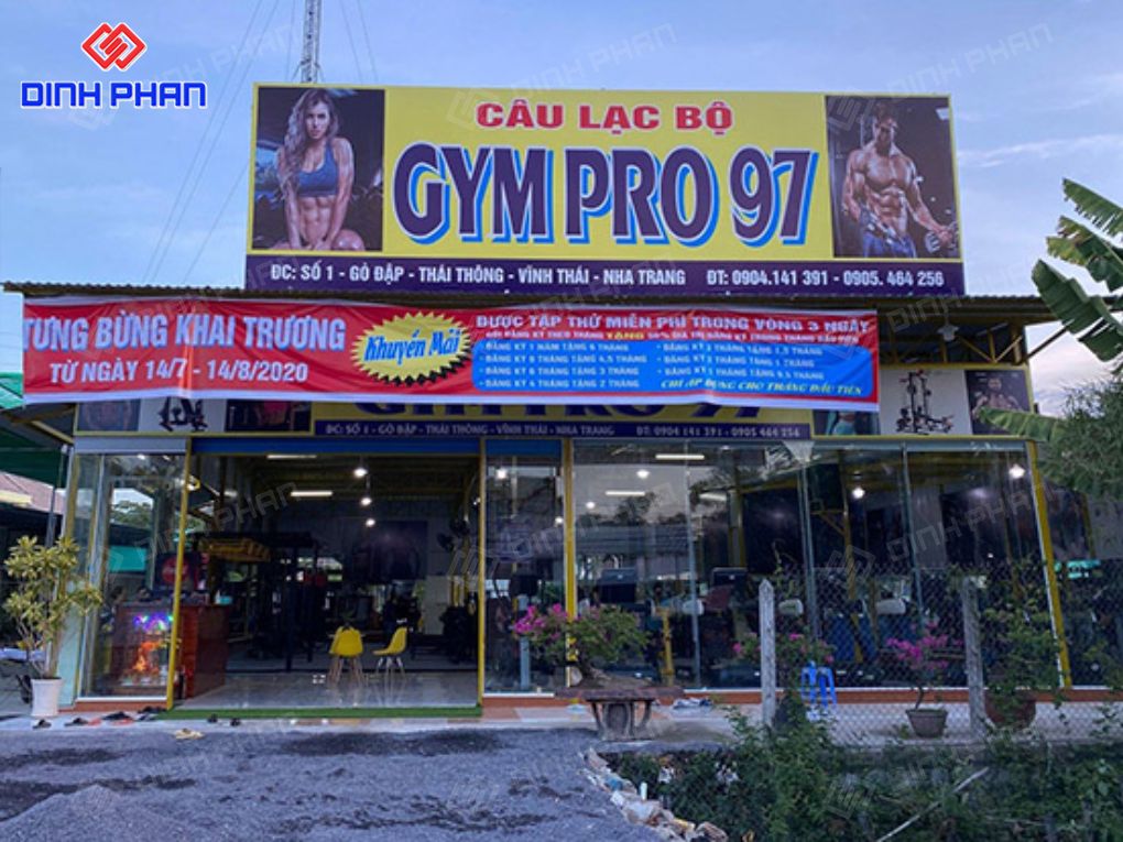 Làm bảng hiệu phòng gym