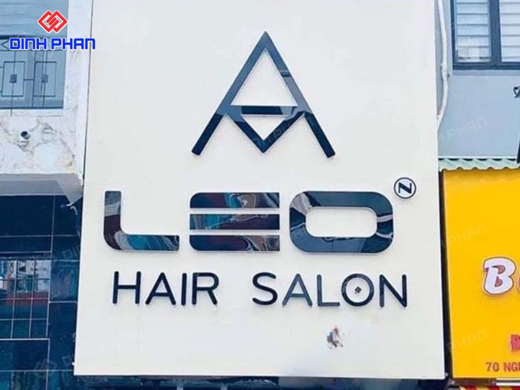 Thiết kế làm bảng hiệu tiệm tóc hiện đại Làm bảng hiệu tiệm tóc
