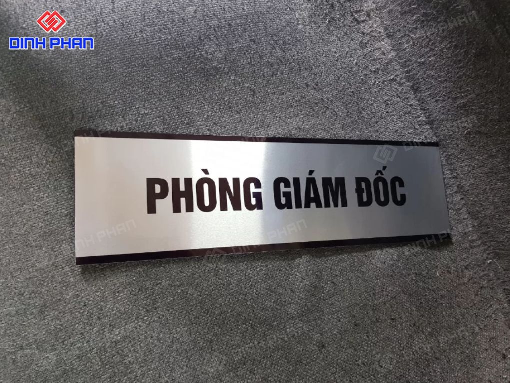 Làm biển tên phòng ban