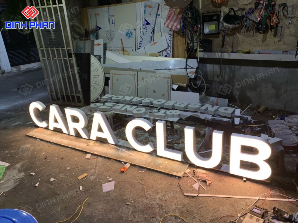 Làm chữ nổi mica đèn LED 