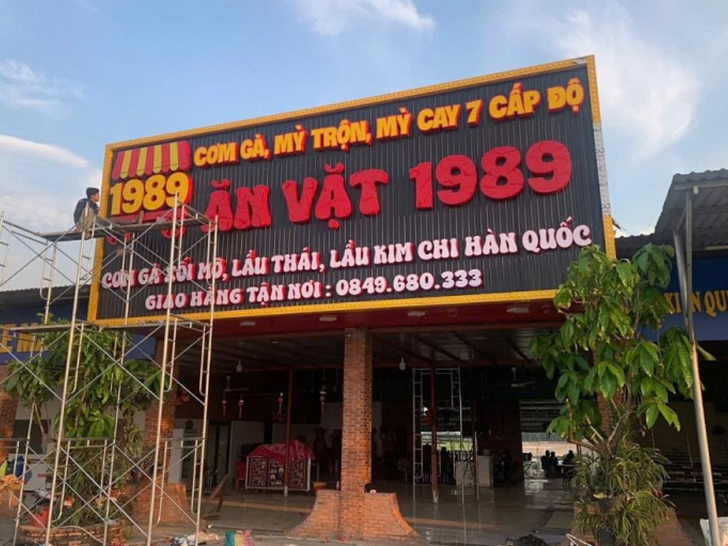 50+ mẫu bảng hiệu quán mì cay đẹp, thu hút Bảng hiệu quán mì cay
