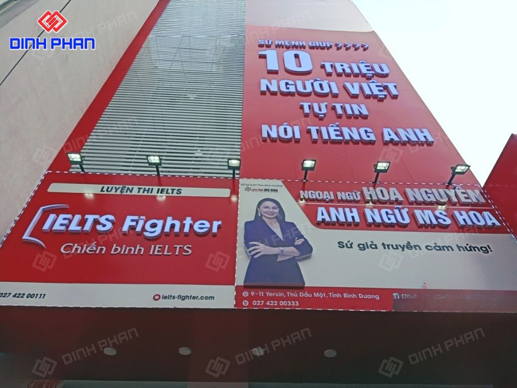 Bảng hiệu trung tâm anh ngữ