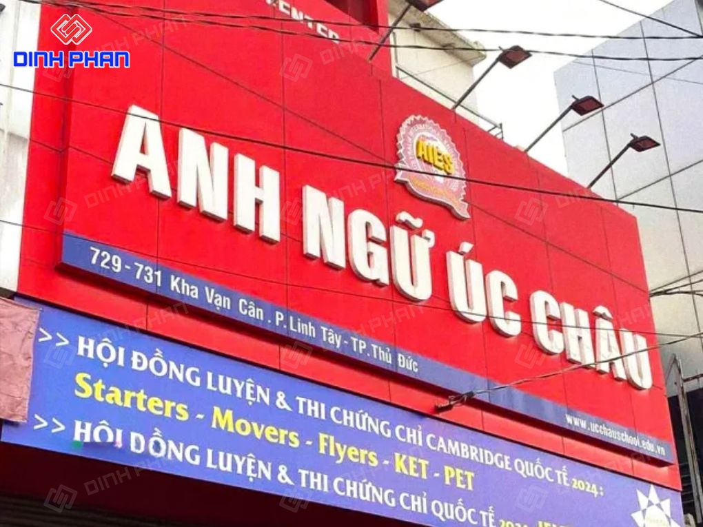 Bảng hiệu trung tâm anh ngữ
