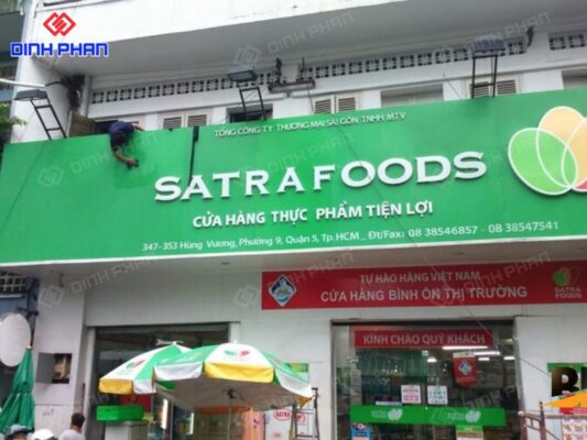Làm bảng hiệu cửa hàng