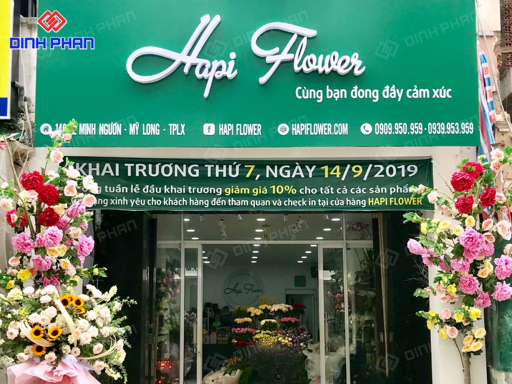 Làm bảng hiệu cửa hàng đẹp, thi công trọn gói Làm bảng hiệu cửa hàng