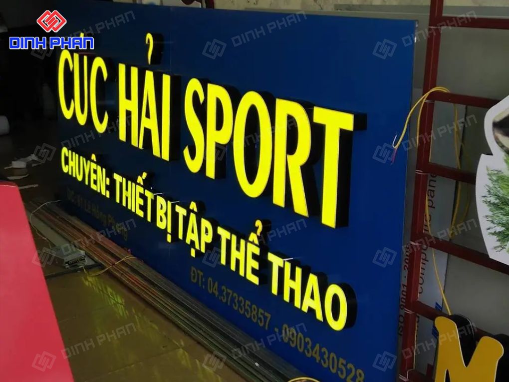Top đơn vị làm bảng hiệu mica chất lượng hiện nay Làm bảng hiệu mica
