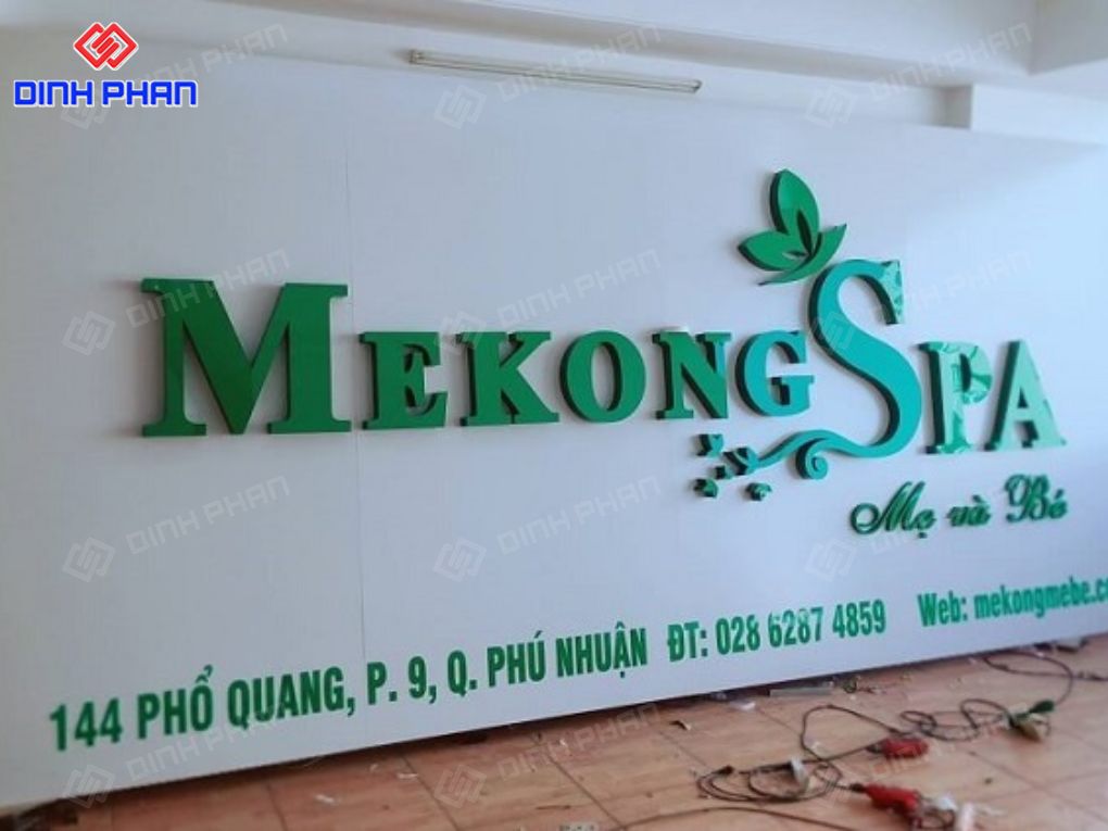 Top đơn vị làm bảng hiệu mica chất lượng hiện nay Làm bảng hiệu mica
