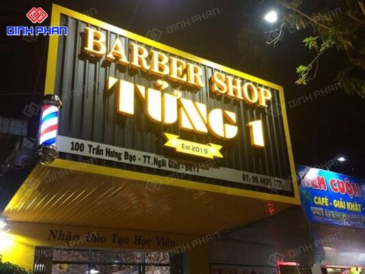 Làm bảng hiệu tôn sóng