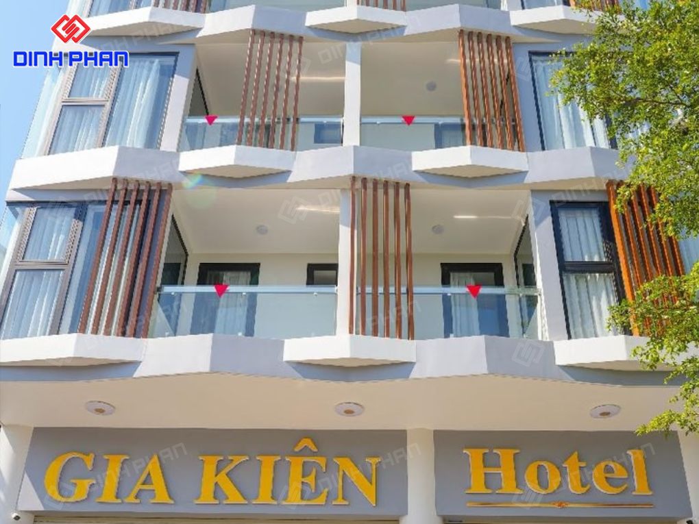 Lựa chọn đơn vị thi công bảng hiệu khách sạn uy tín Thi công bảng hiệu khách sạn