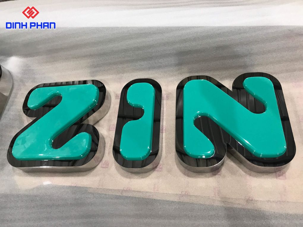 Chữ inox mặt mica hút nổi
