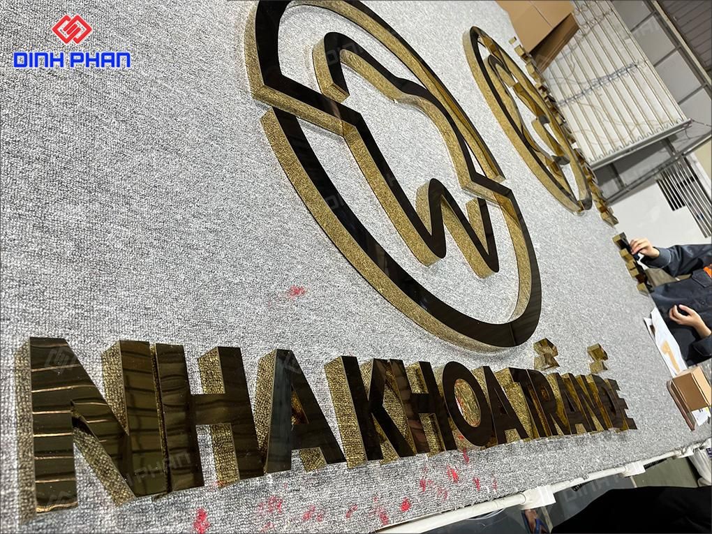 Chữ inox vàng bóng