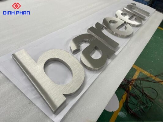 Chữ inox xước