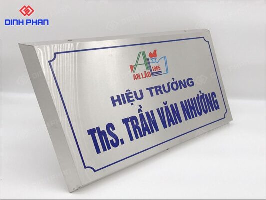 Chữ inox ăn mòn