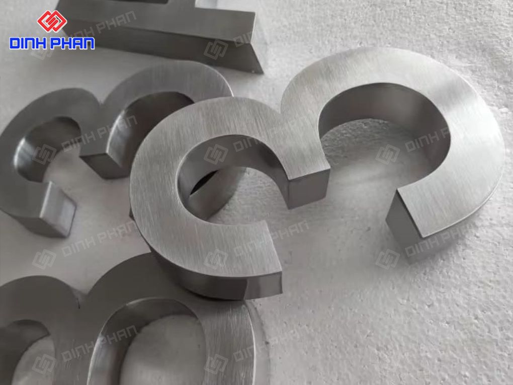 Chữ inox trắng mờ 
