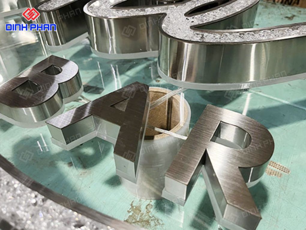 Chữ inox trắng mờ 