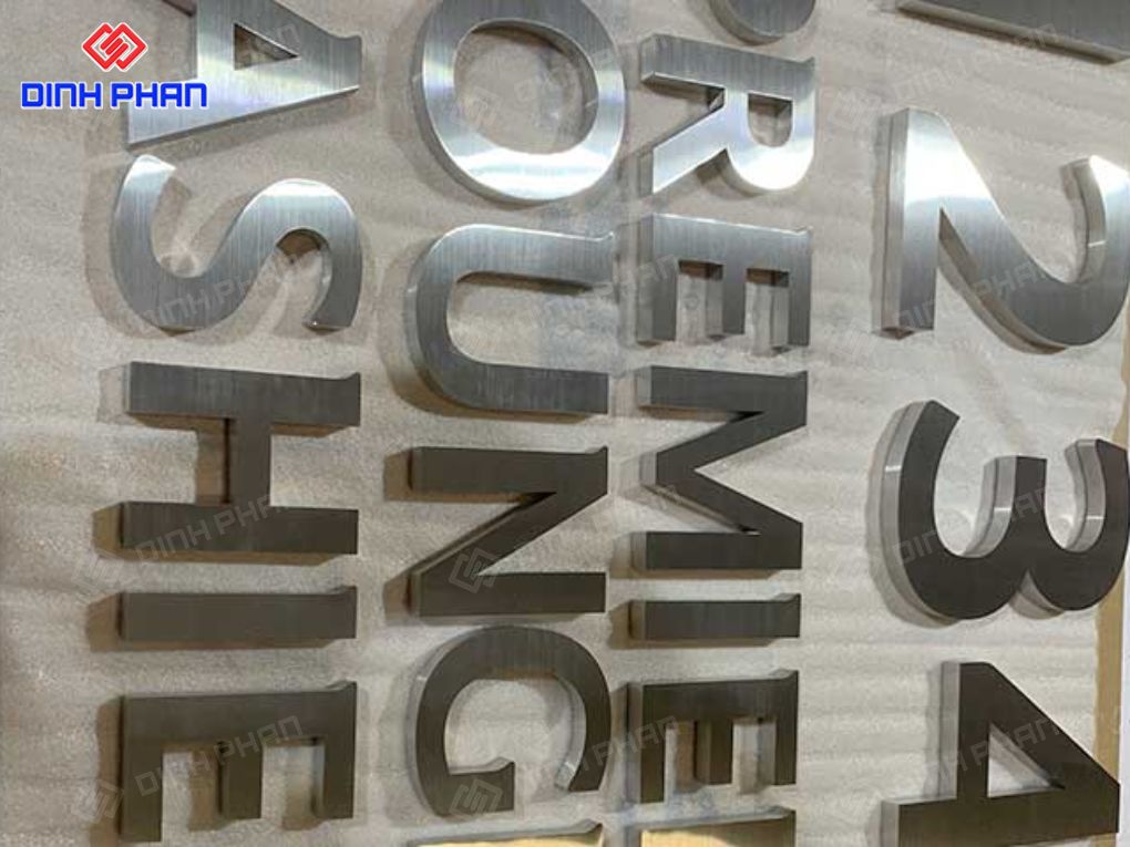 Chữ inox trắng mờ 