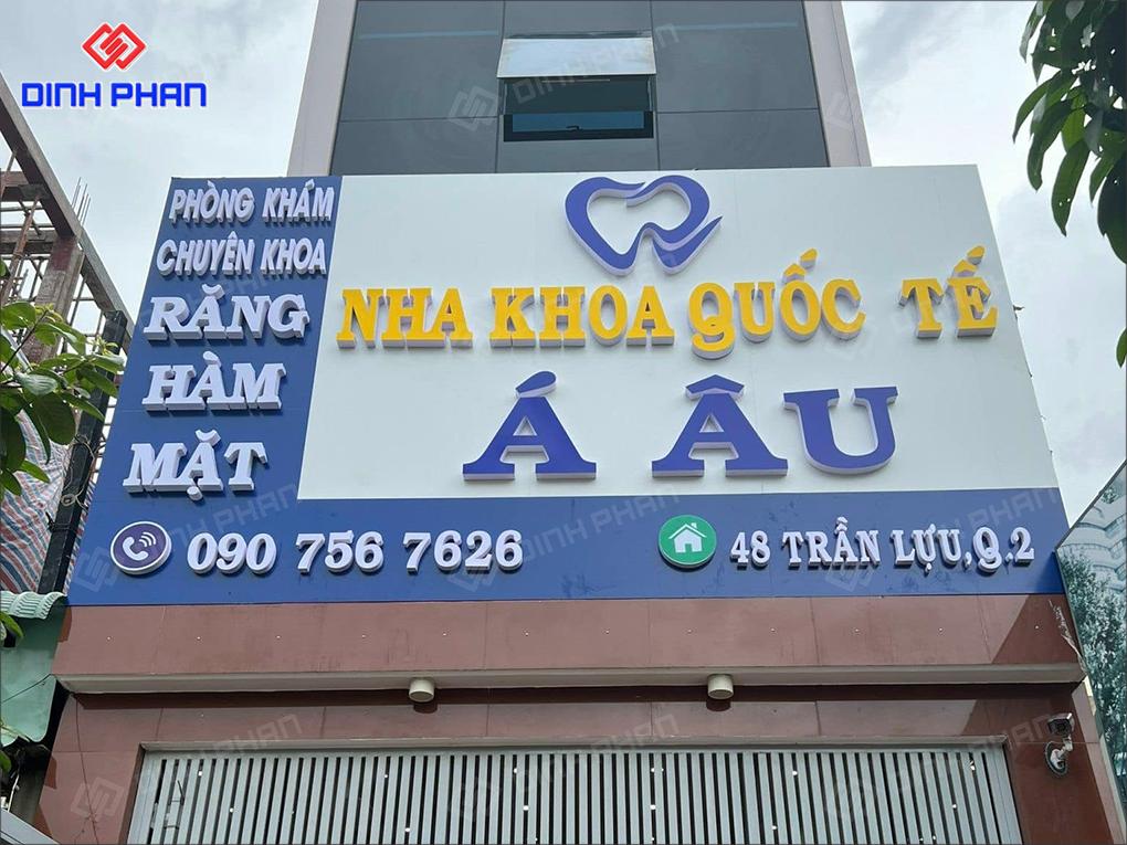 Biển alu chữ nổi