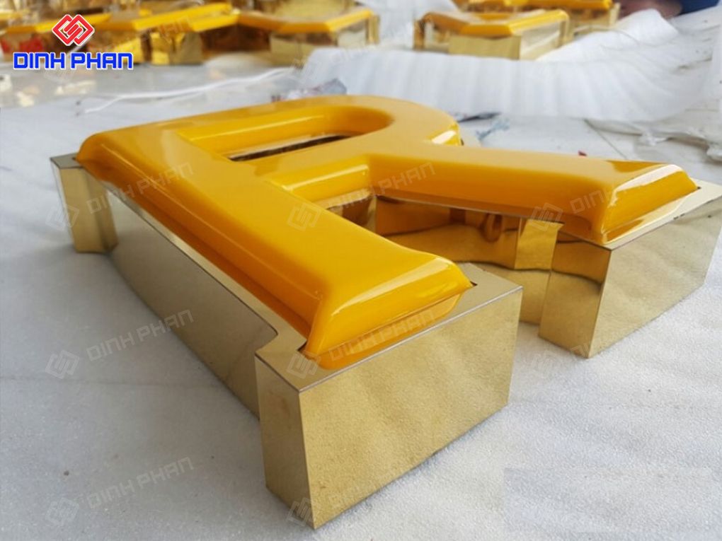 Chữ mica hút nổi