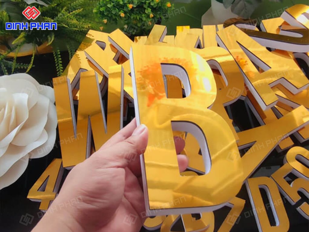 Chữ nổi alu vàng gương