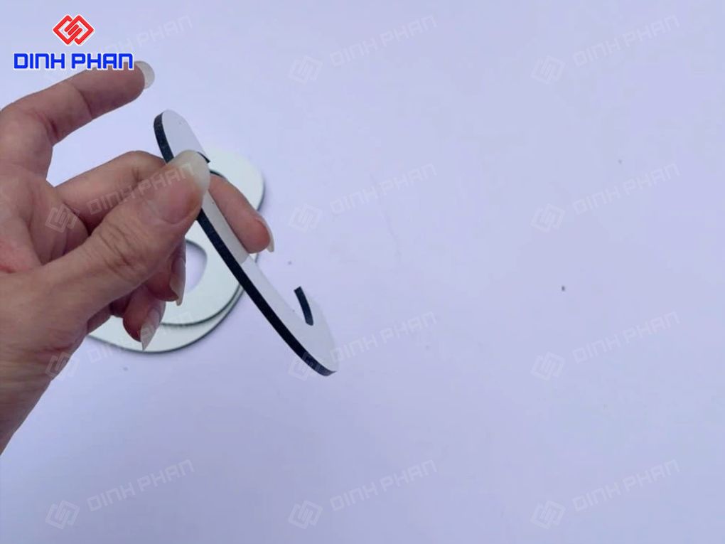 Chữ alu trắng 