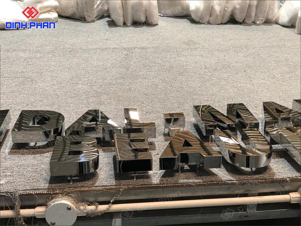 chữ inox trắng gương