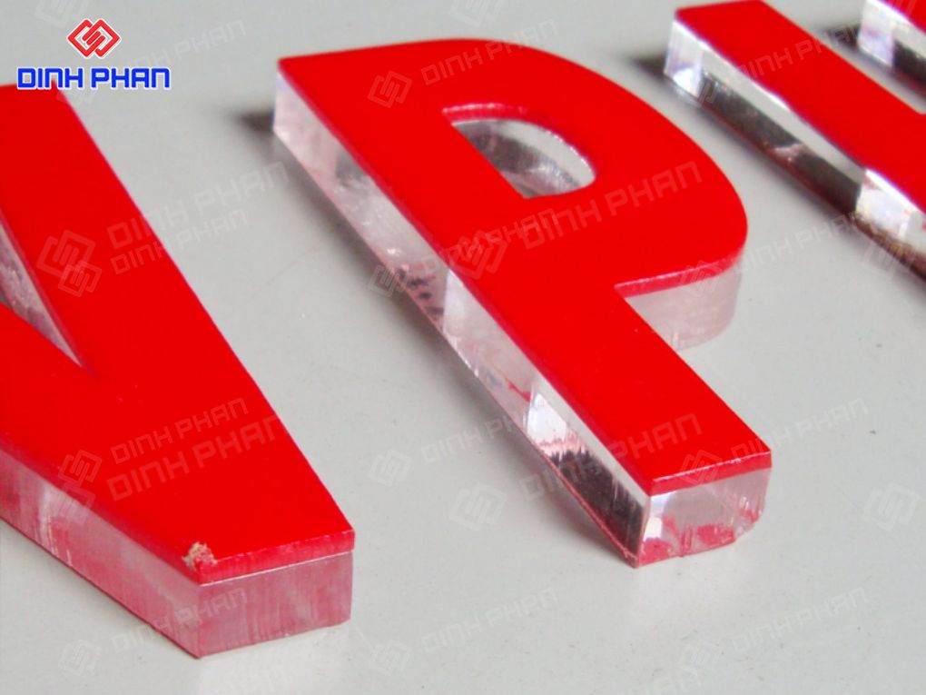 chữ mica CNC