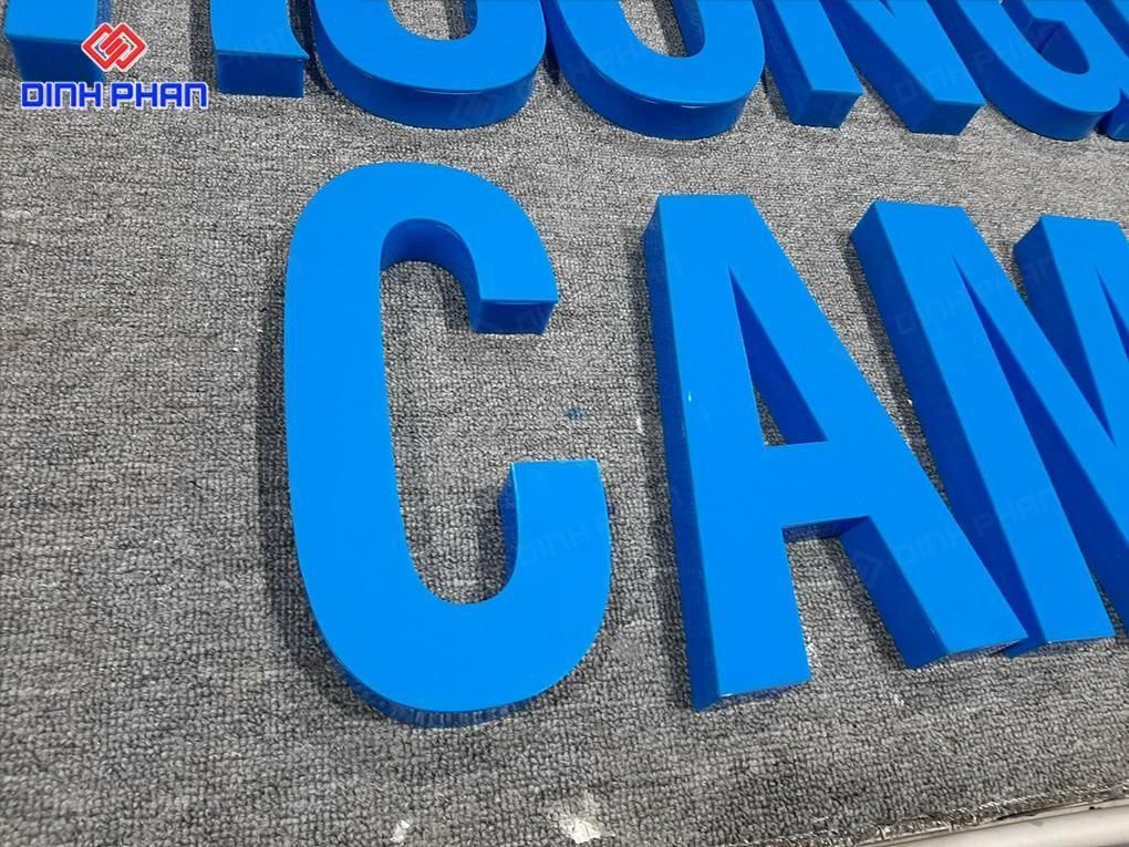 chữ mica CNC