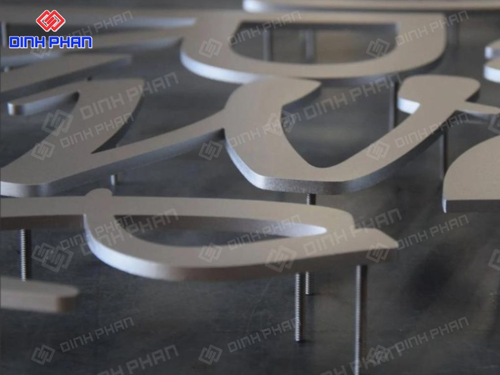 chữ nhôm anode