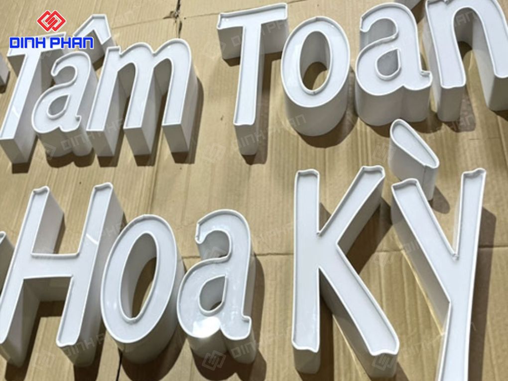 chữ nhôm có gờ