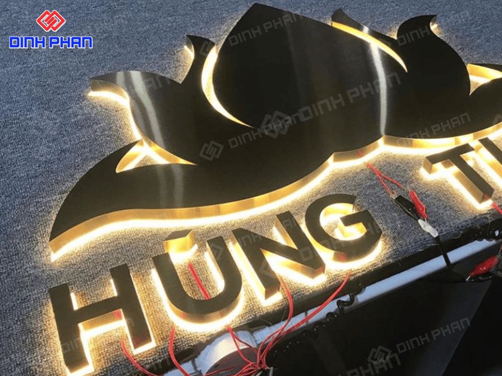 chữ nhôm vàng xước